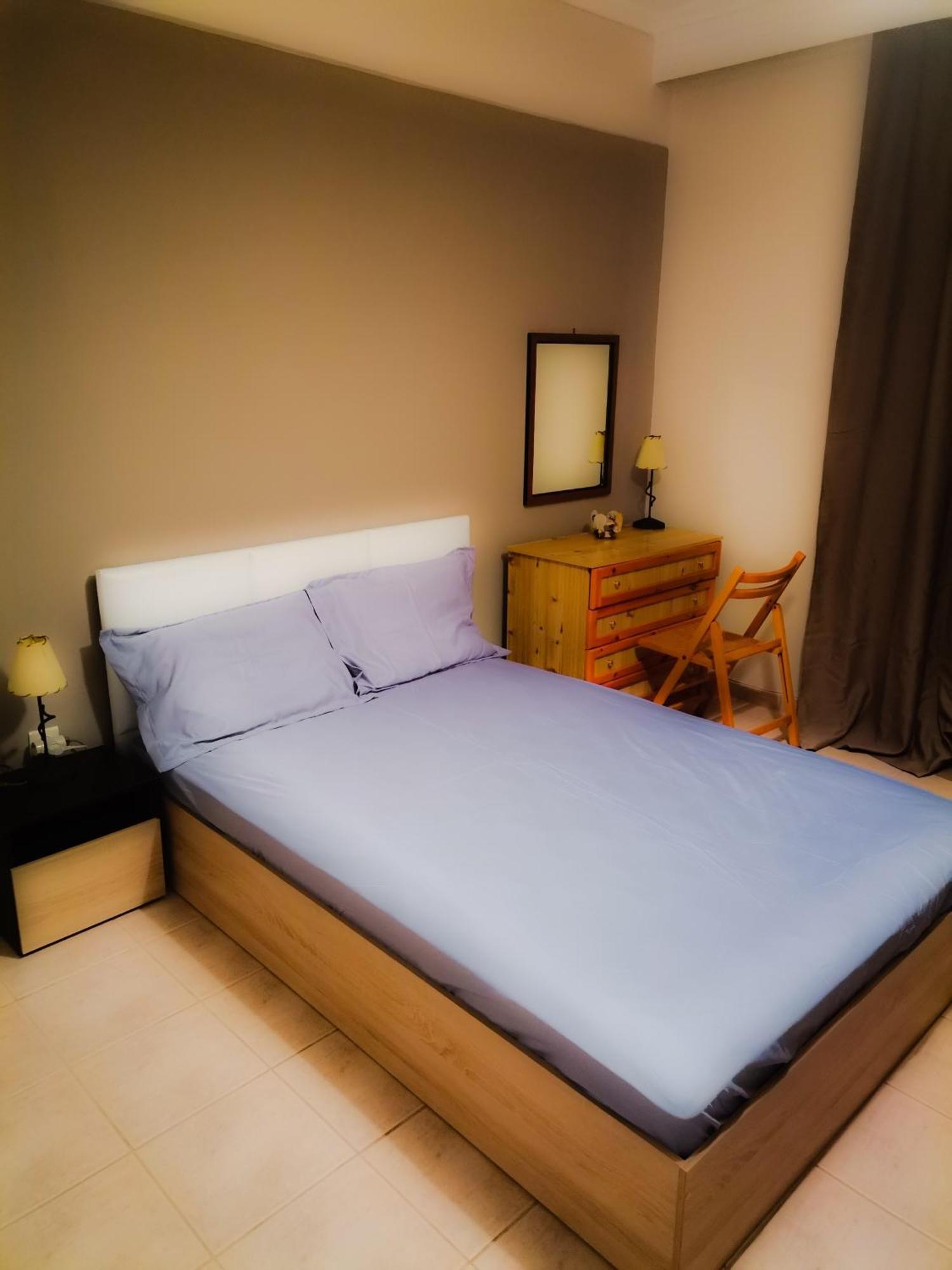 Apartment Happiness House *